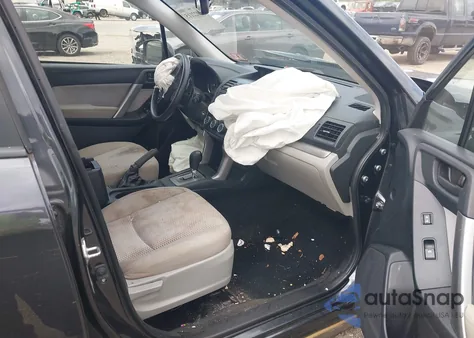 2015 Subaru Forester 2.5I Premium z USA, uszkodzony, nr VIN JF2SJAFC6FH802870